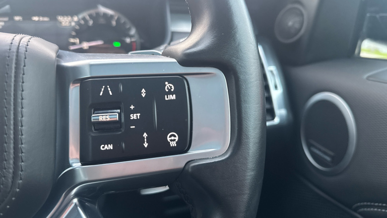 Land Rover Discovery 3.0 D300 R-Dynamic HSE 5dr Auto Diesel Station Wagon